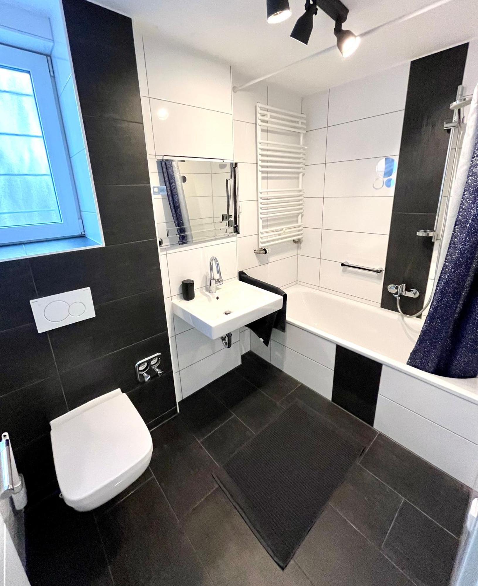 Ganze - Parkplatz - Wi-fi - Kueche - Balkon Apartment Heilbronn