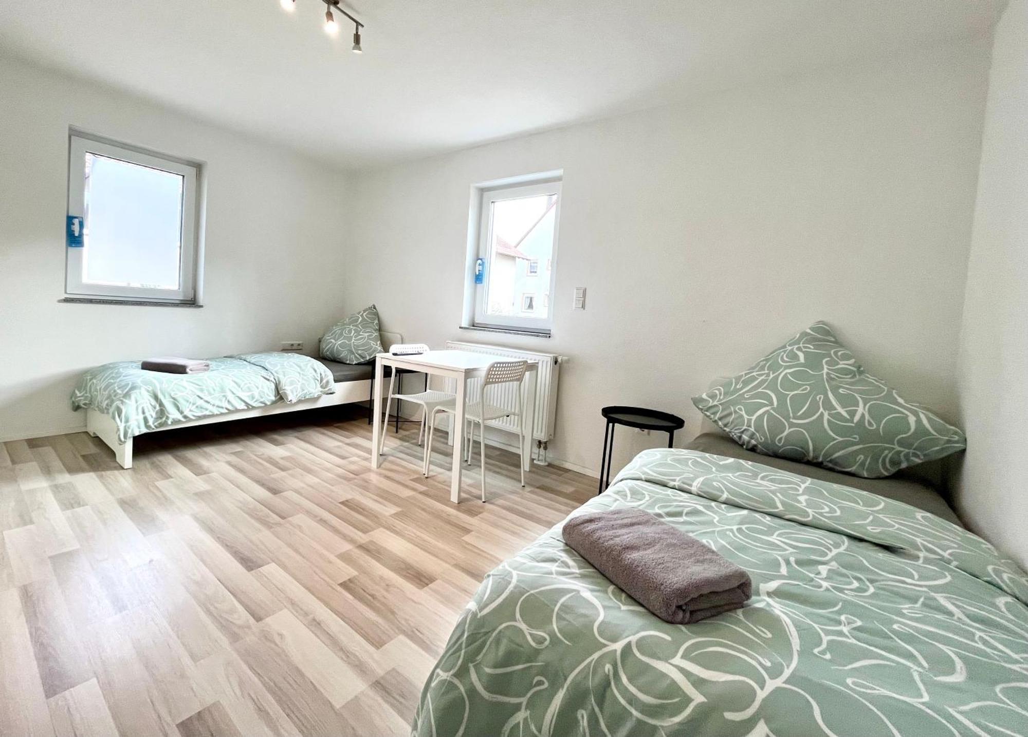 Ganze - Parkplatz - Wi-fi - Kueche - Balkon Apartment